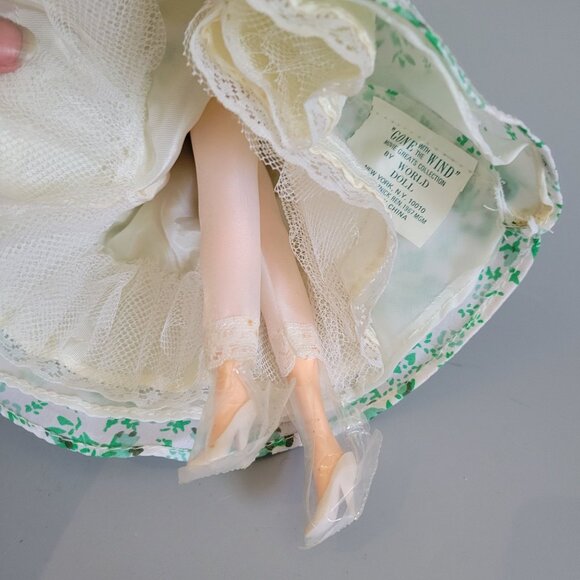 Gone With The Wind Scarlett OHara Collectible Doll In Green Floral Dress & White - Picture 3 of 6
